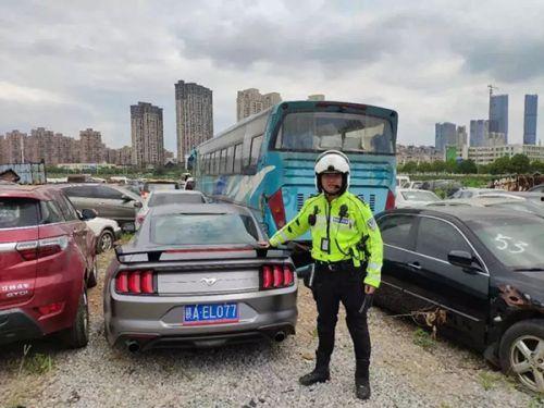 南昌飙车学生爆料视频最新,学生亲述惊险瞬间，视频揭露惊人真相